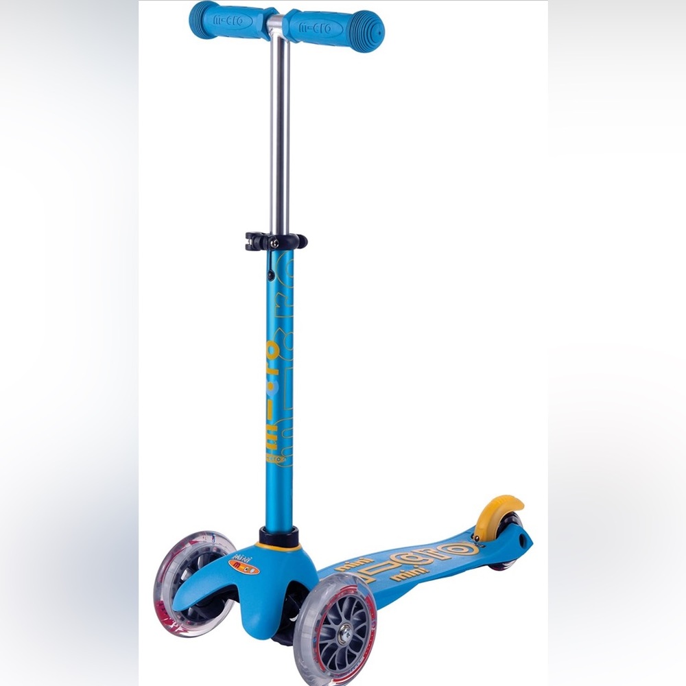 Micro Mini Deluxe foldable scooter, brand new in box
